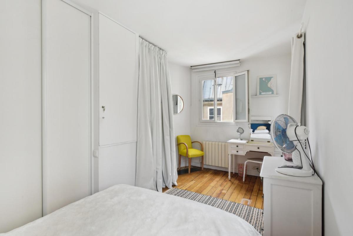 Charming Duplex in PrivateStreet, Citycenter Paris