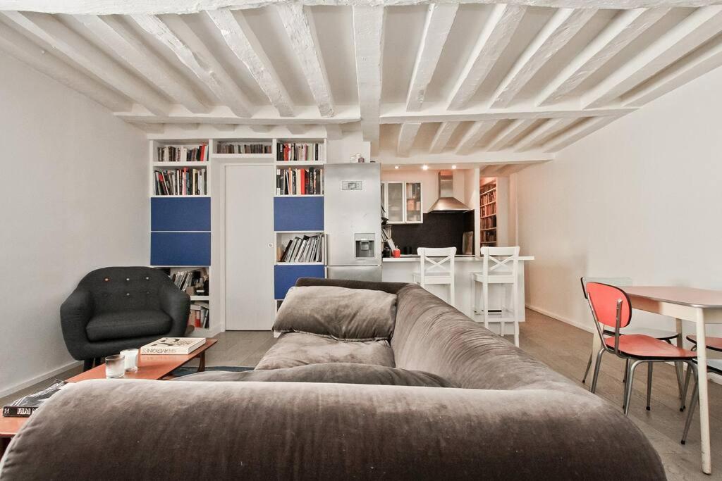 Charming apartment in LE MARAIS