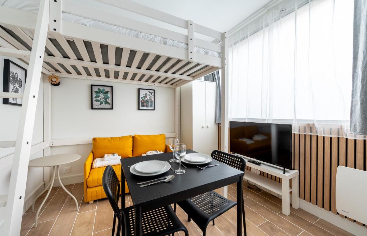 Close to Montmartre l Fully equipped studio