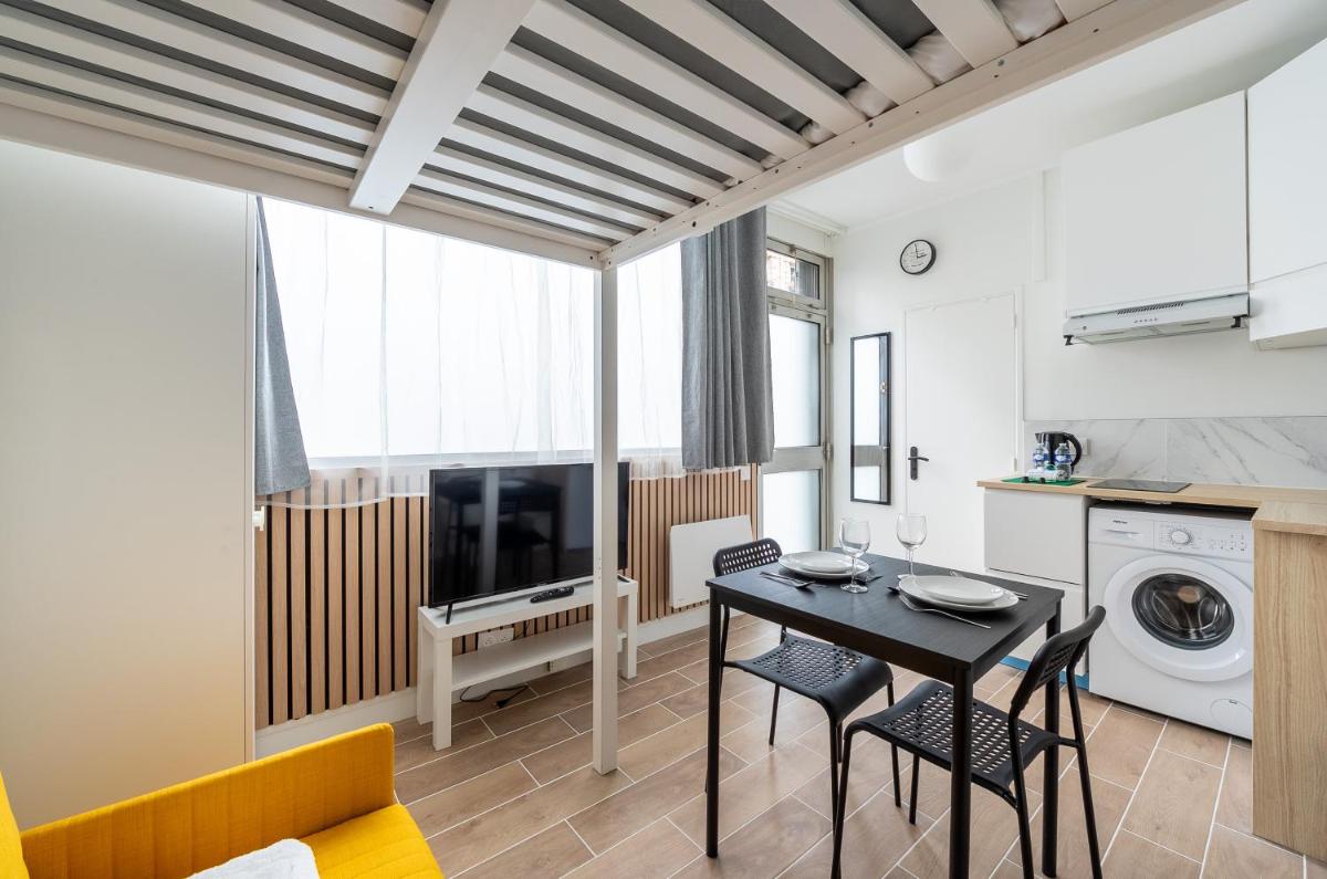 Close to Montmartre l Fully equipped studio