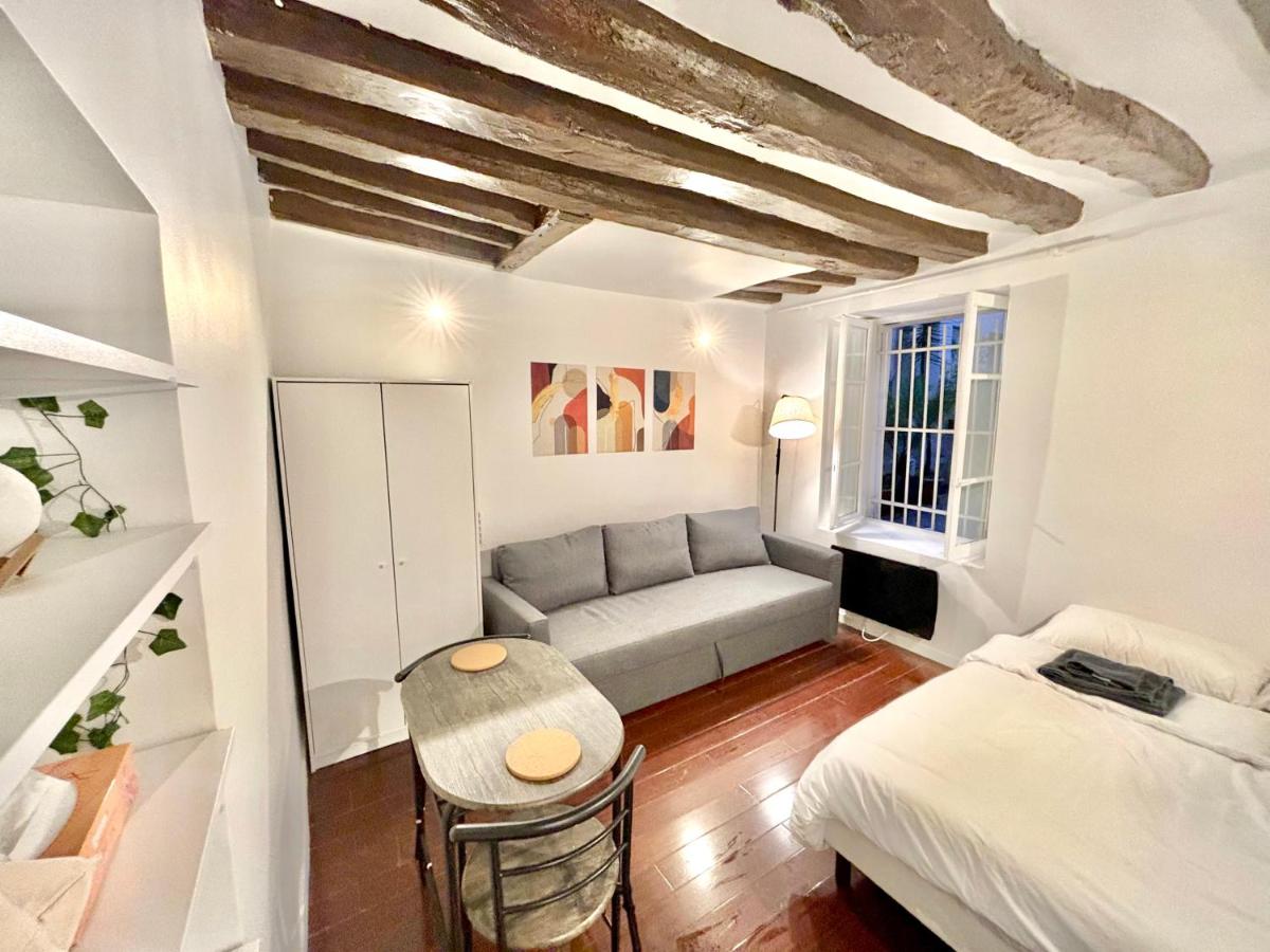 Cozy Apartment Near Marais on Rue Trousseau