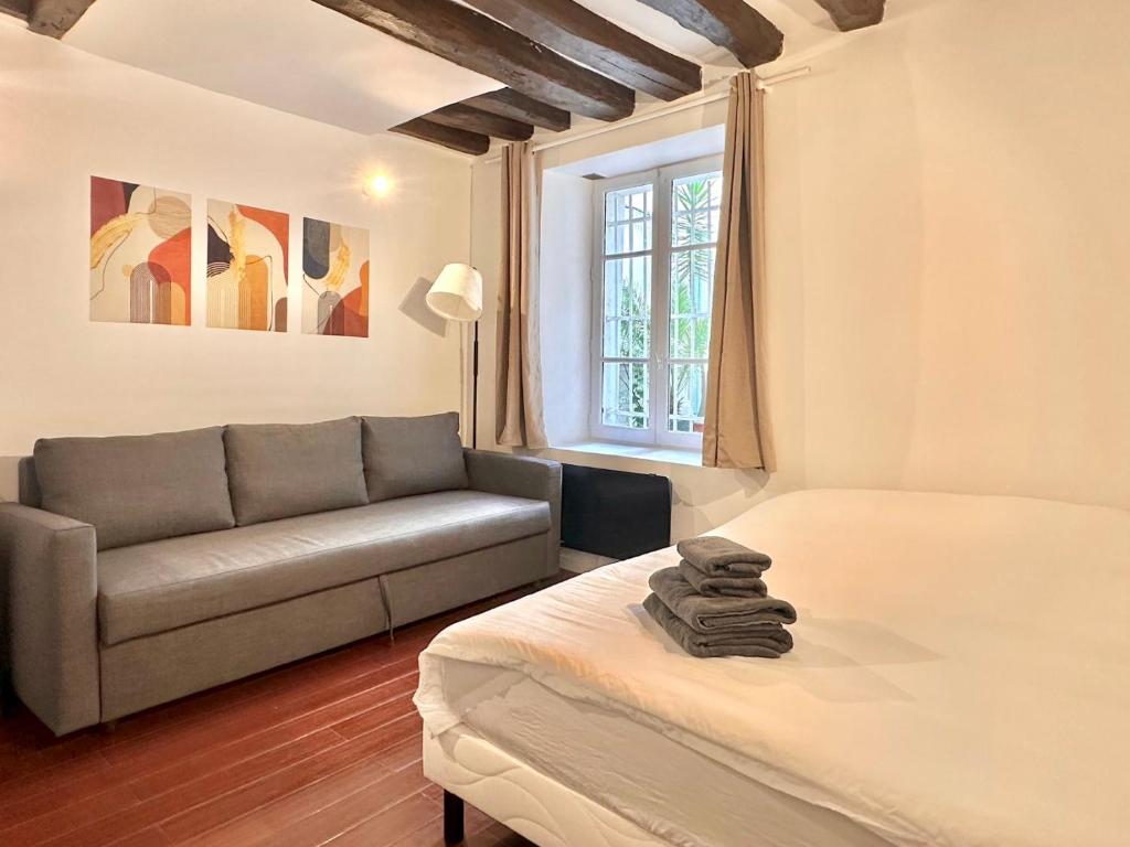 Cozy Apartment Near Marais on Rue Trousseau