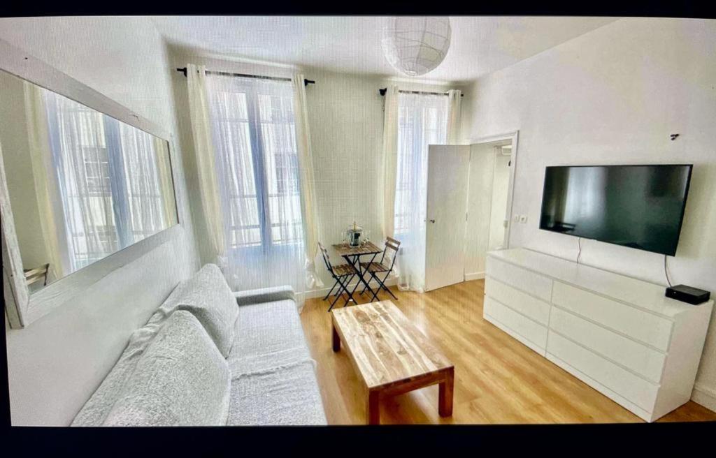 Cute one bedroom in Le Marais