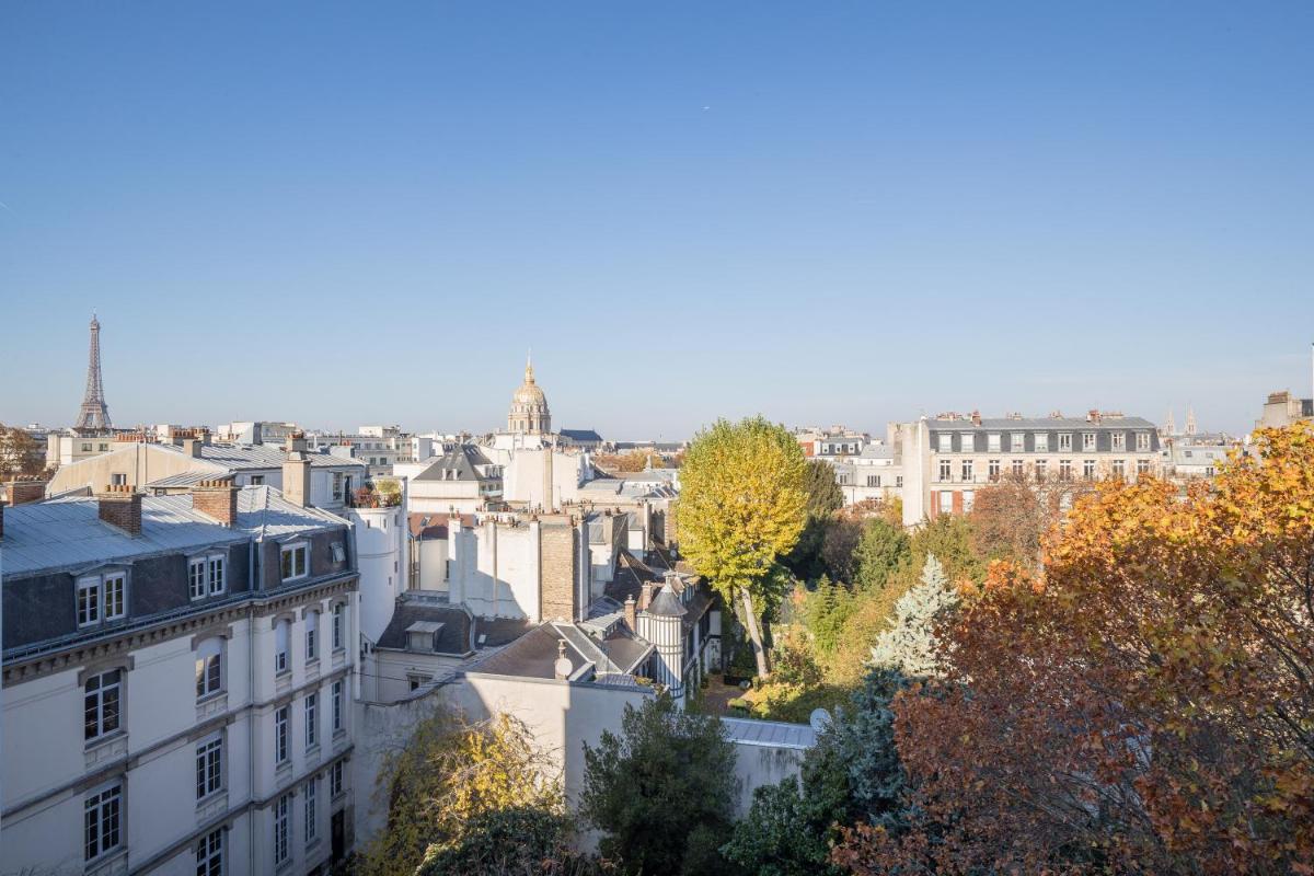 Eiffel Tower view + terrace Saint Germain des Pres