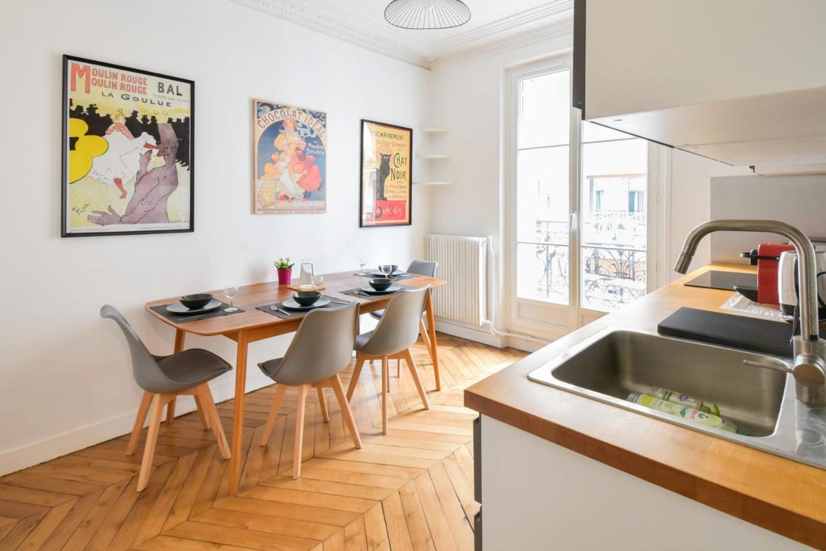 Elegant Parisian flat with balcony – Welkeys