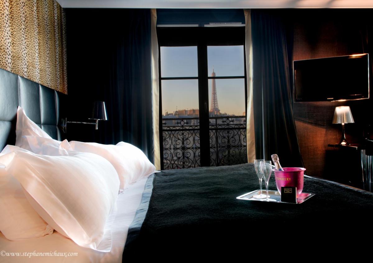 First Hotel Paris Tour Eiffel