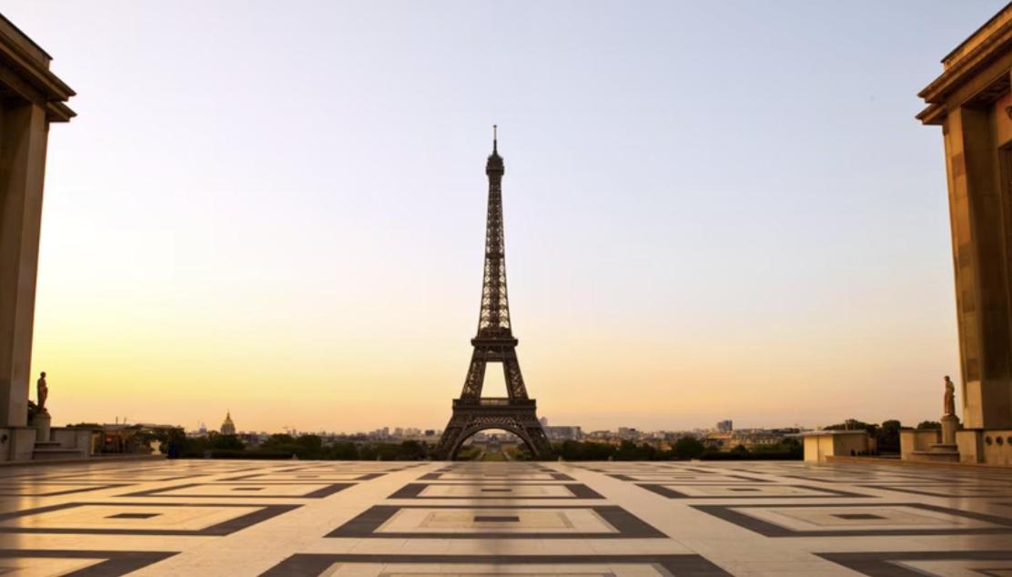 Gorgeous Paris Eiffel Tower – Champs Elysées