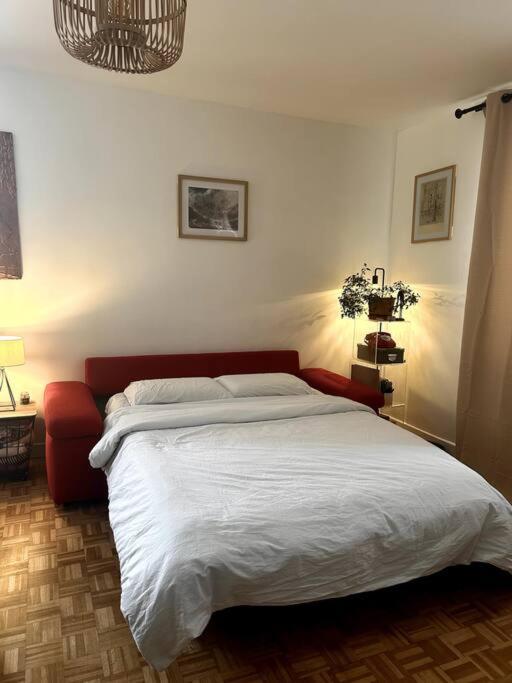 Grand appartement 2 pièces dans le 20ème à Paris