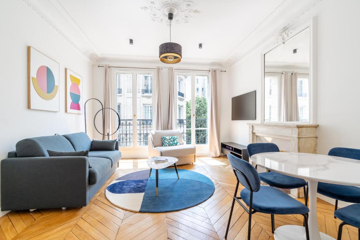 HotelHome Paris 16