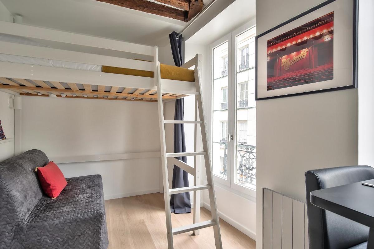 Lovely Mezzanine Studio in the Heart of Paris 3M