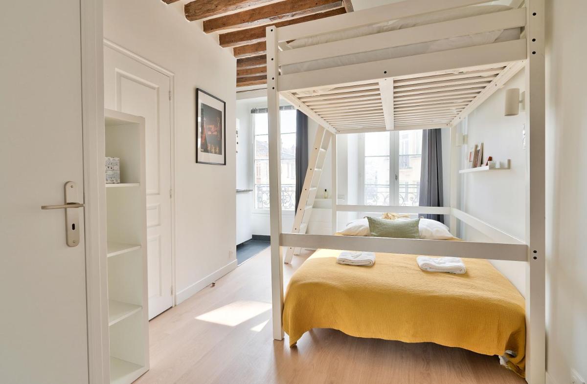 NEW Mezzanine Studio in the Heart of Paris (4F)