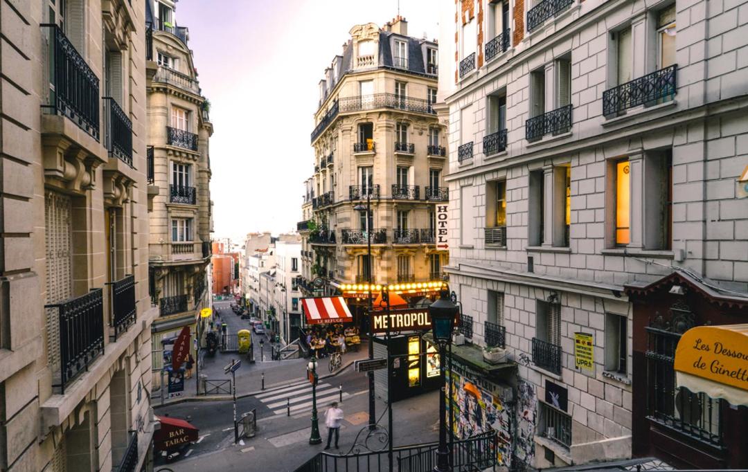 Paris Montmartre Sacre Coeur duplex