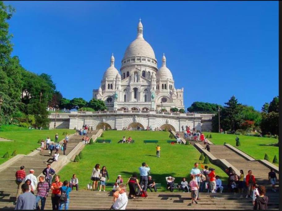 Paris Sacré Coeur Montmartre et Tour Eiffel, 8 people,