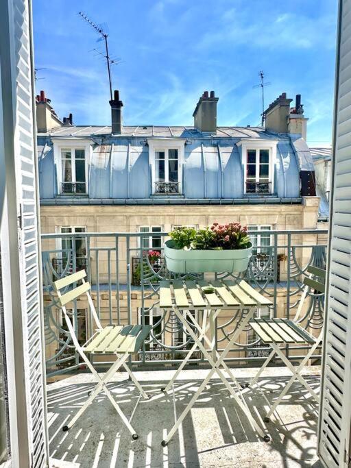 Spacious apartment near Montparnasse Bausset 6th