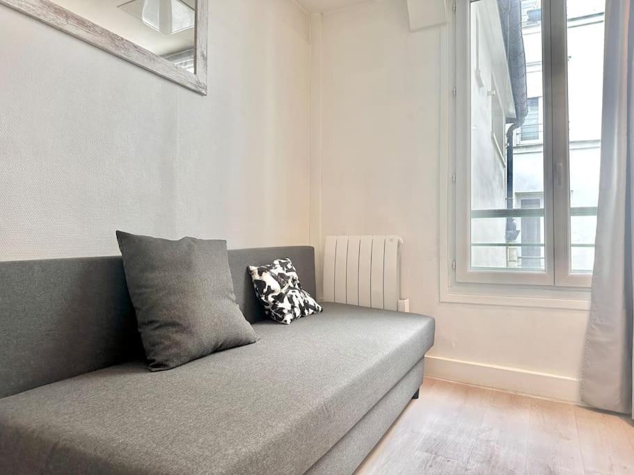 Stylish Studio Steps from Montmartre in Clauzel