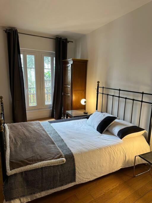 Terraced apartment in Montmartre