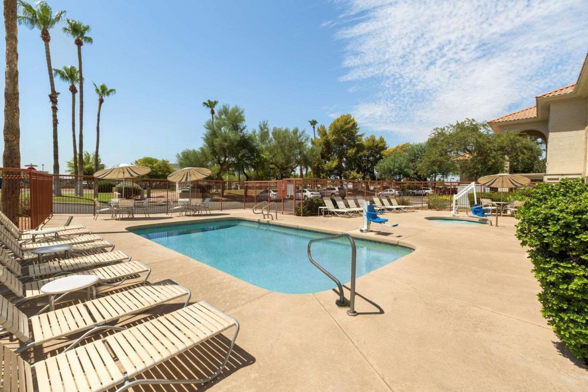 Country Inn & Suites by Radisson, Phoenix Airport, AZ