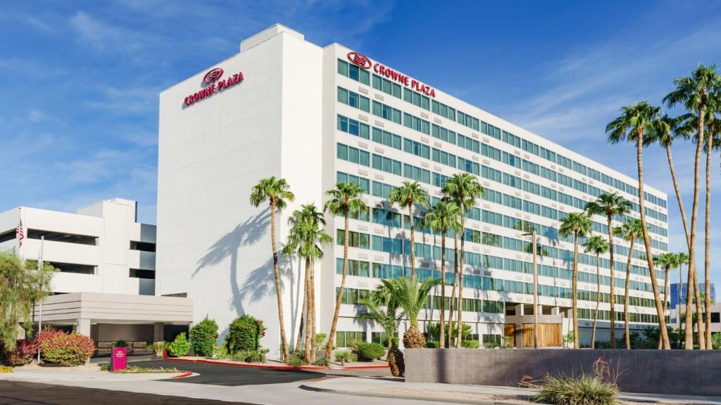 Crowne Plaza Phoenix Airport – PHX, an IHG Hotel