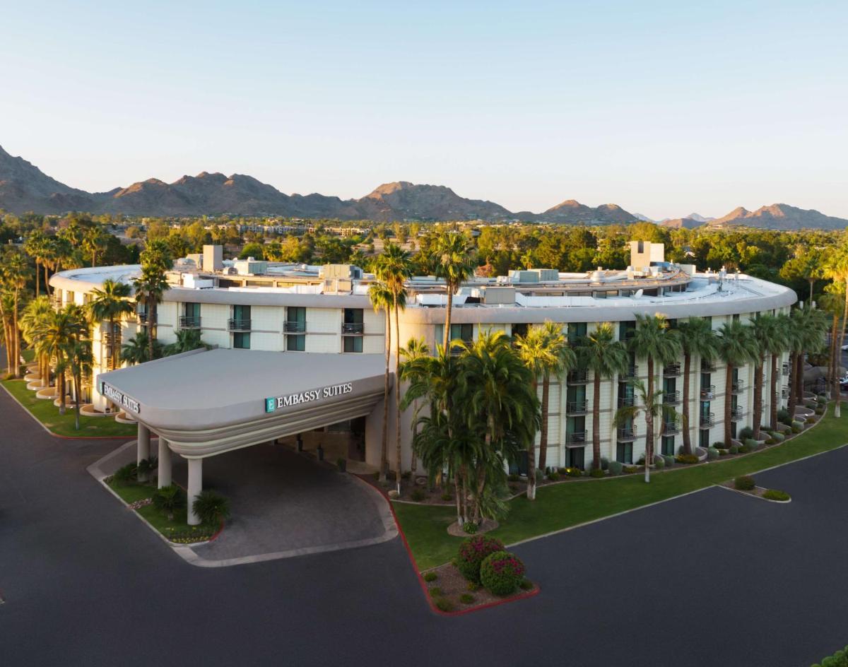 Embassy Suites by Hilton Phoenix Biltmore