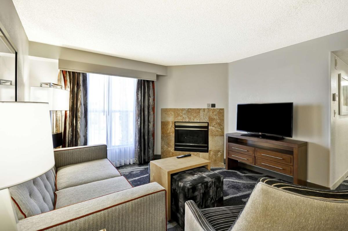 Homewood Suites by Hilton Phoenix-Biltmore