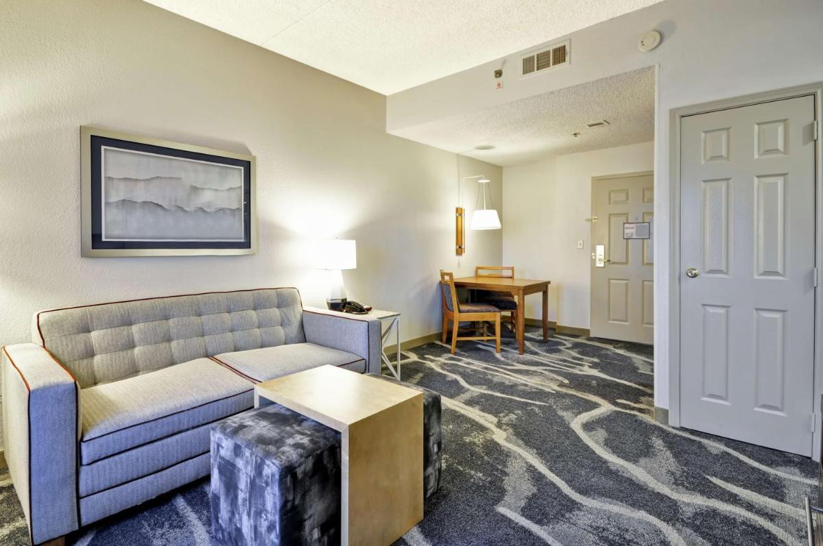 Homewood Suites by Hilton Phoenix-Biltmore