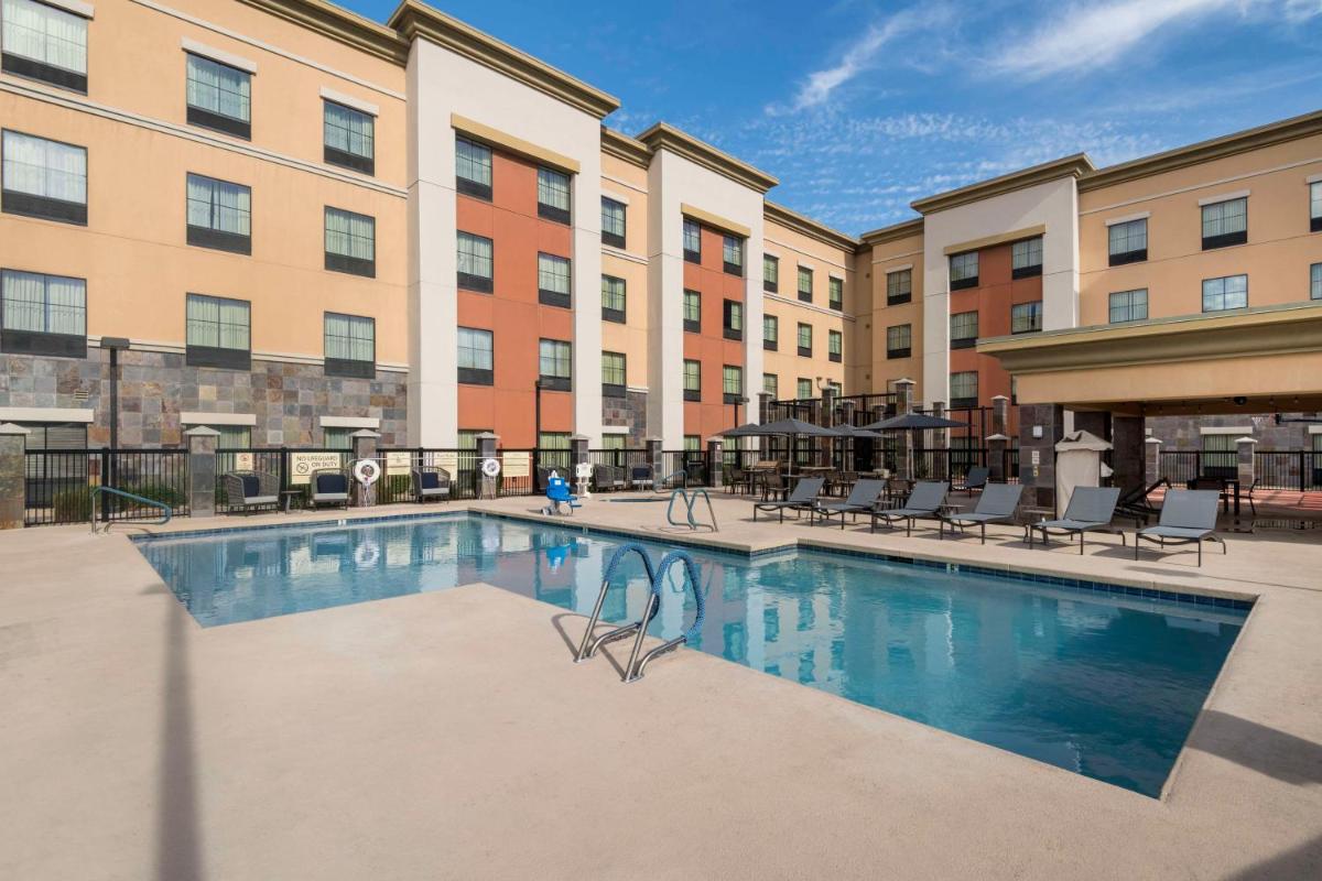 Homewood Suites by Hilton Phoenix North-Happy Valley