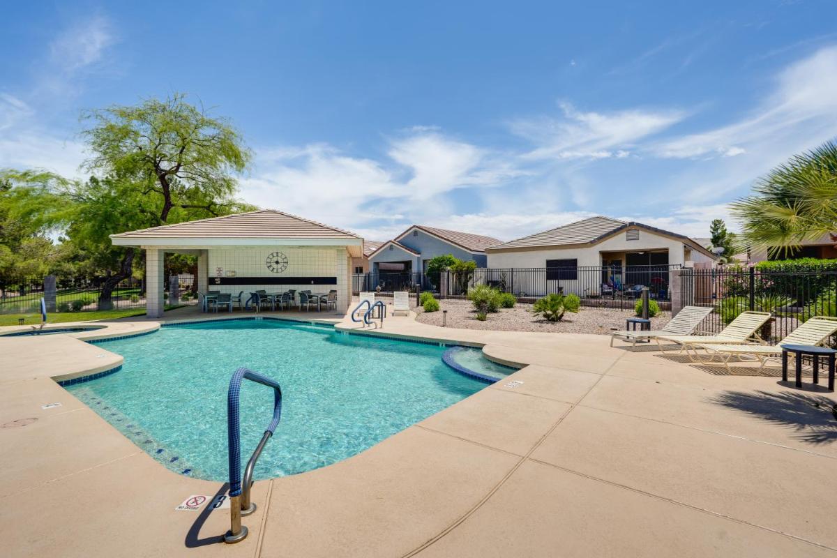 Phoenix Home on Golf Course Pool Access!