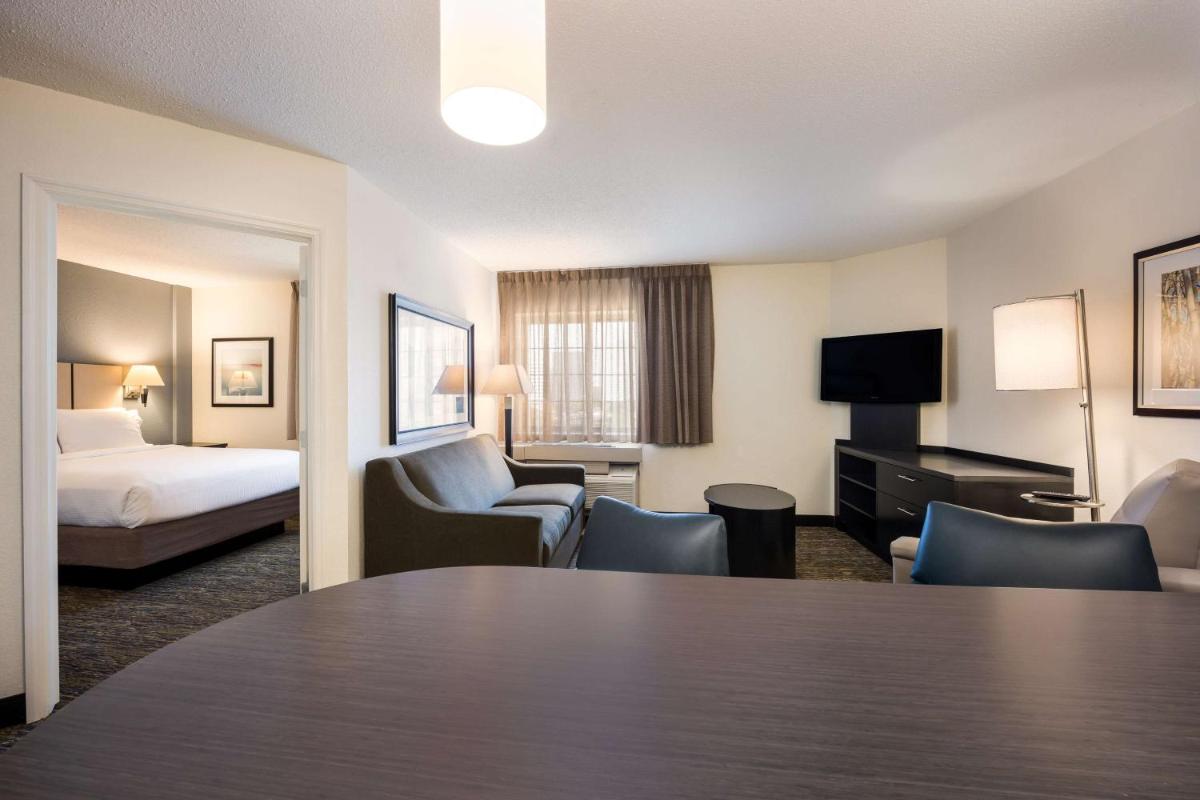 Sonesta Simply Suites Phoenix Glendale