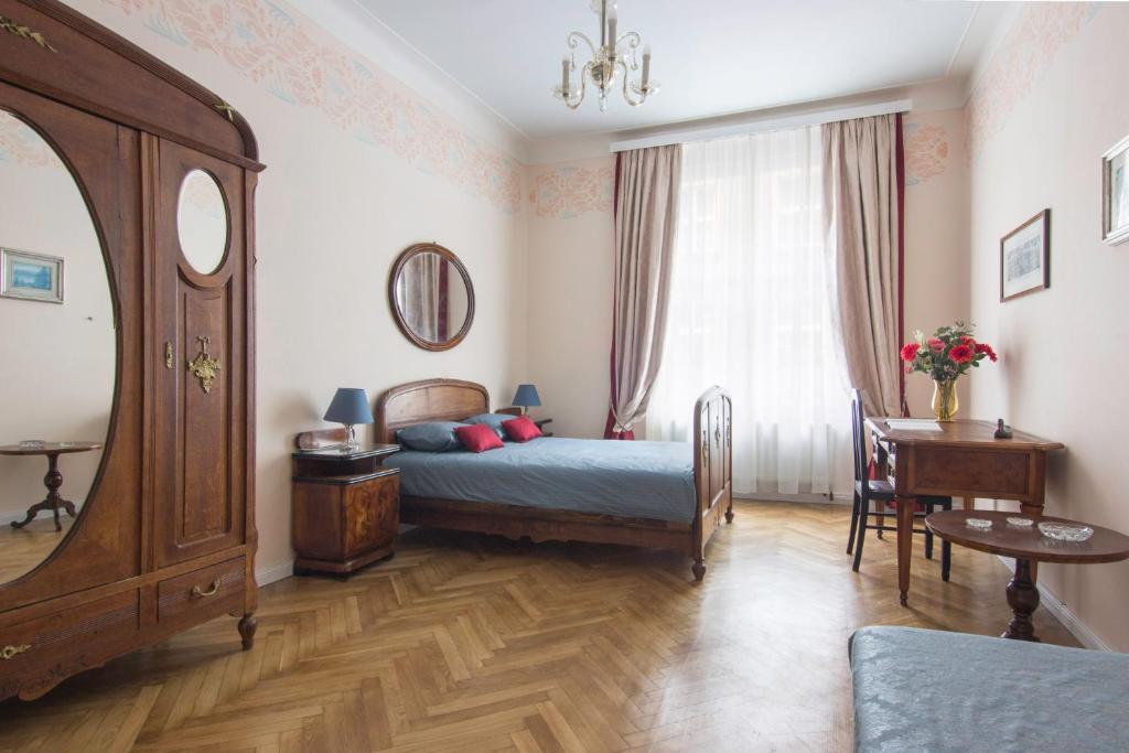 Prague Castle apartment Vintage