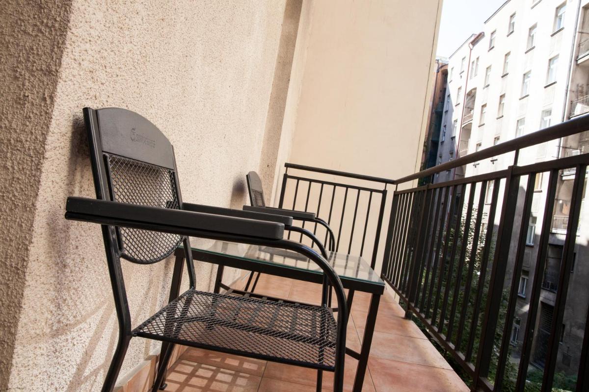 Spacious 2 bedroom apartment with nice terrace