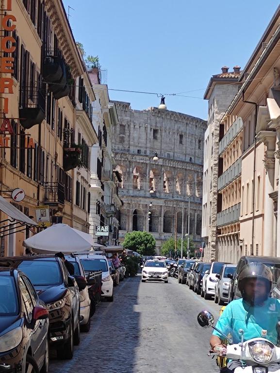 150 m dal Colosseo – Appartamento Minerva