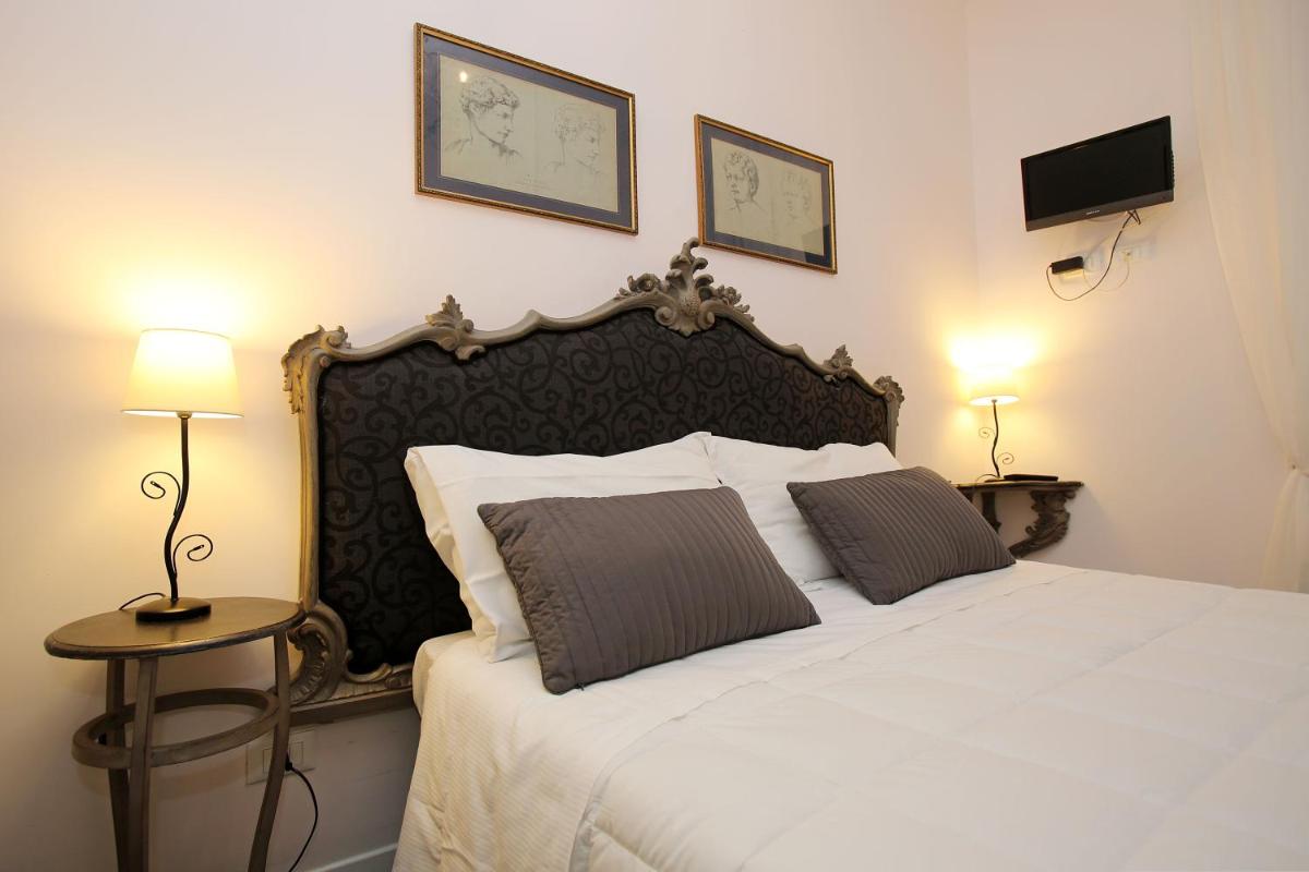 Amica Roma Guest House