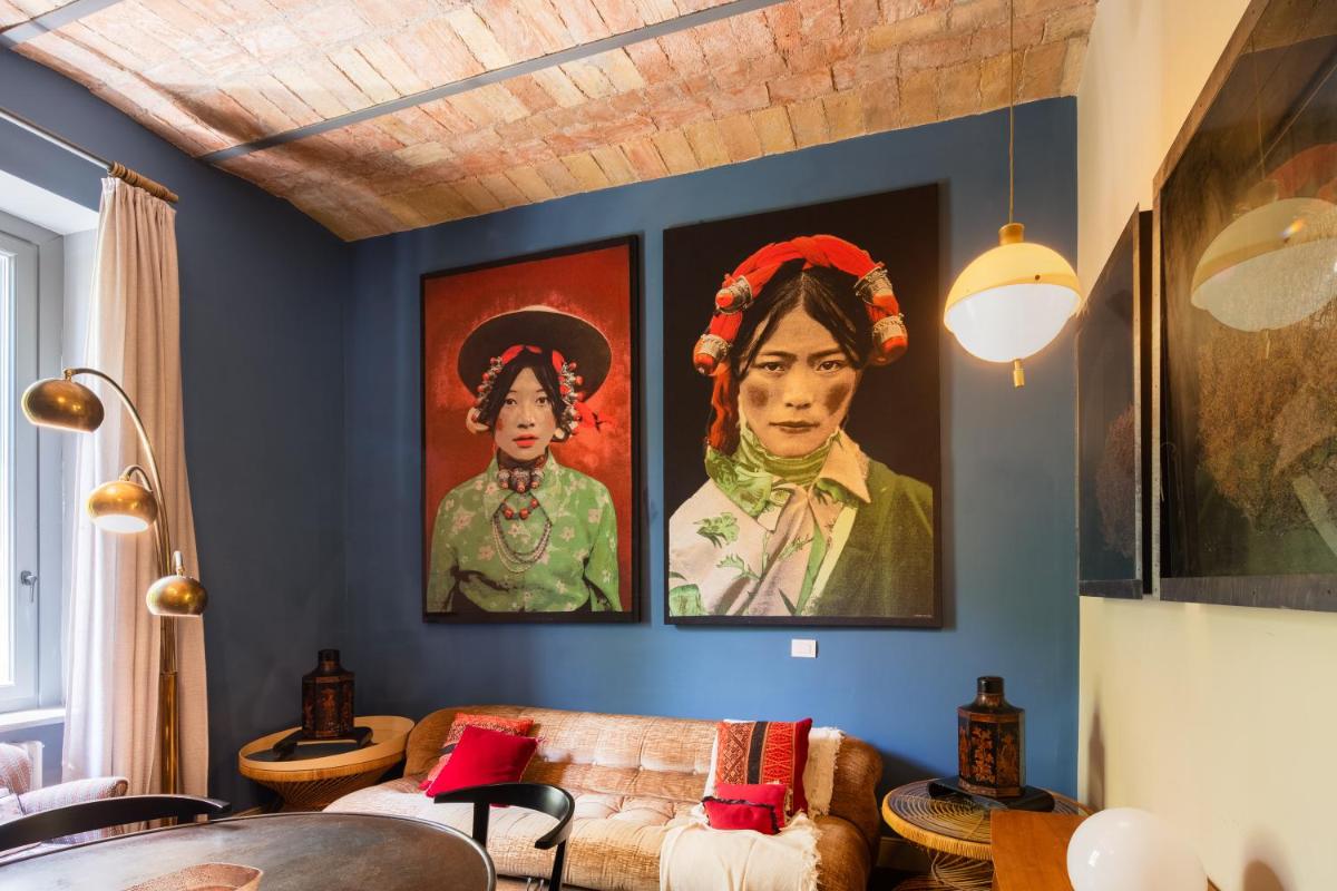 Art and luxury apartment in the center of Rome