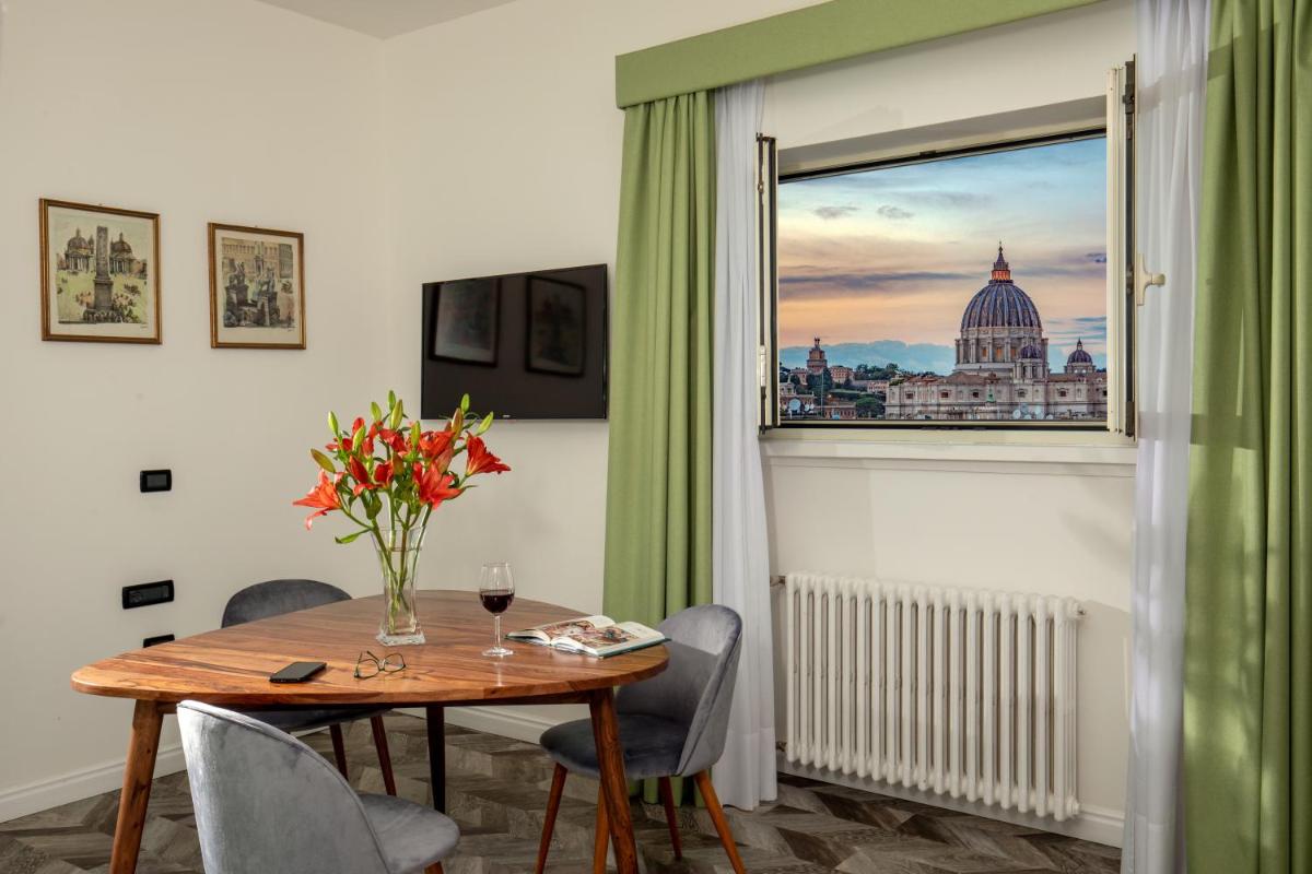 Bloom Hotel Rome