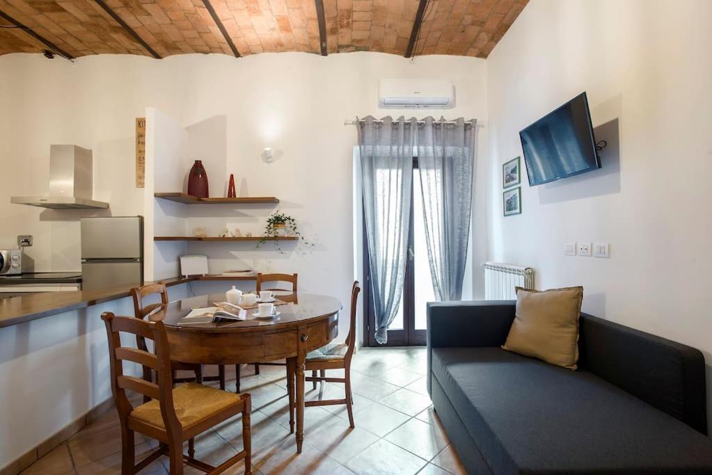 Castro Pretorio Cozy apartment