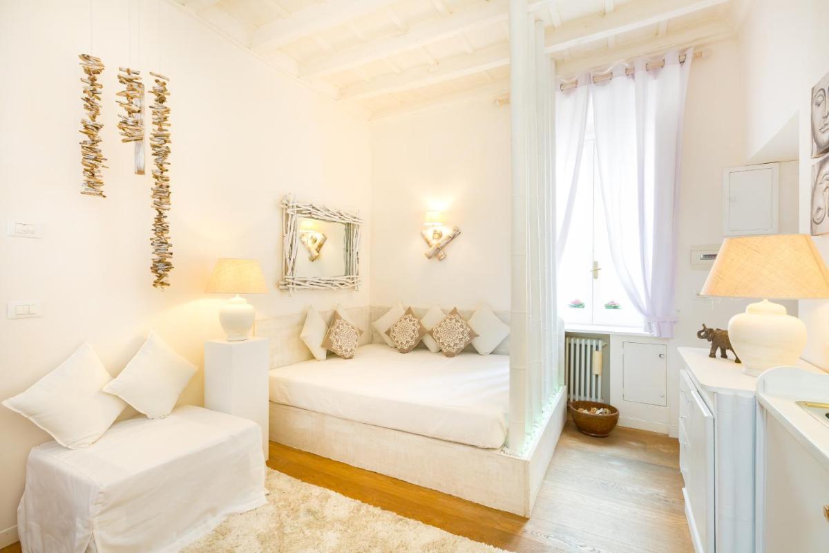 Charming Colosseo Apartment