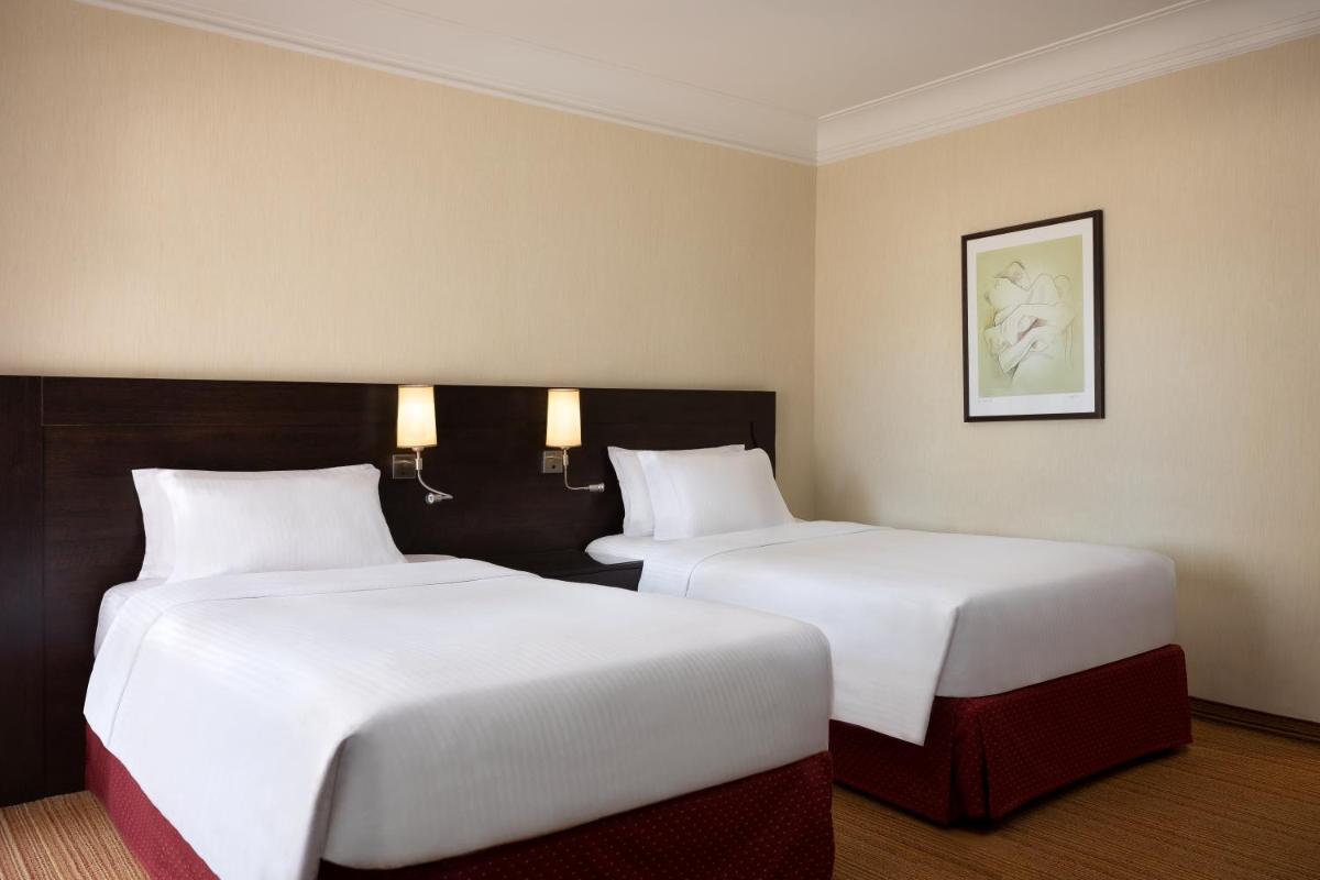 Courtyard by Marriott Rome Central Park