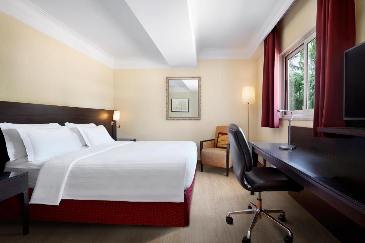 Courtyard by Marriott Rome Central Park