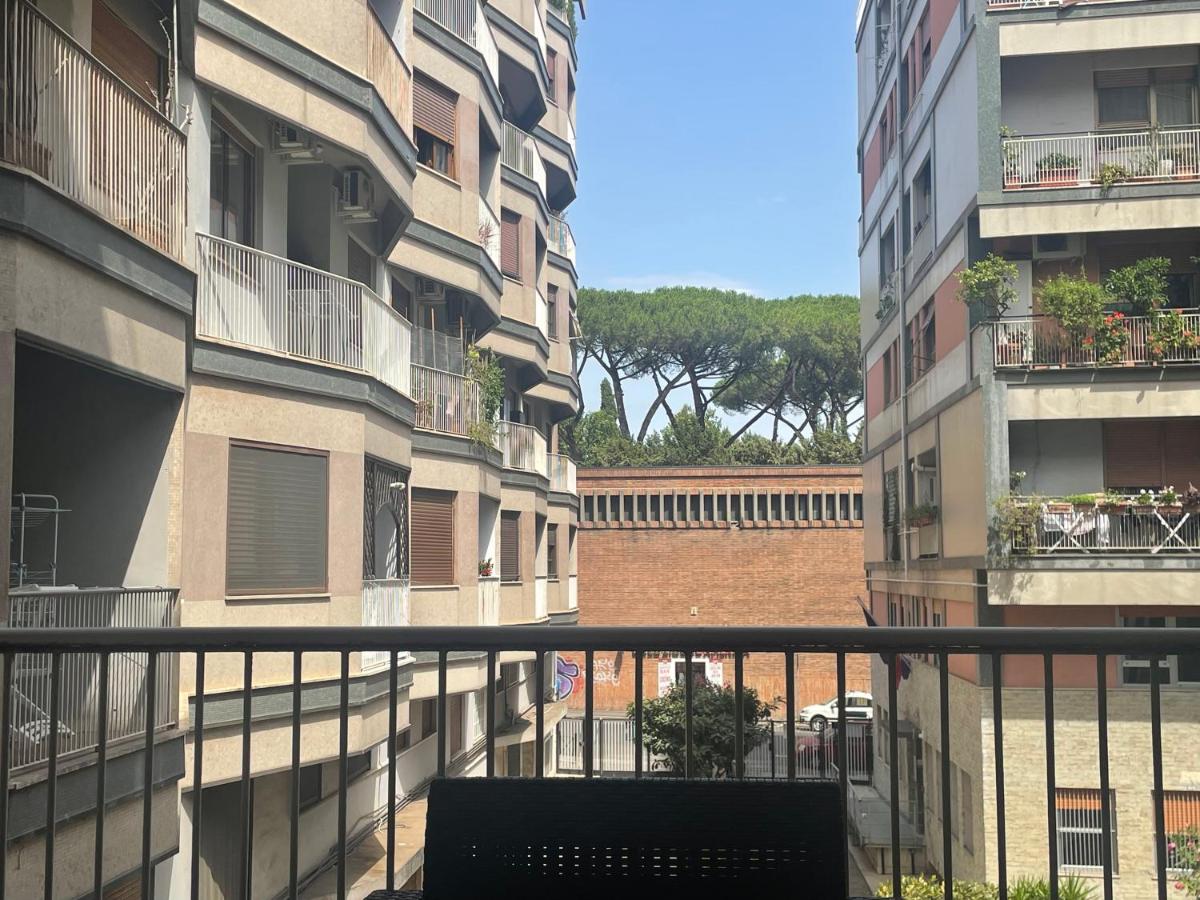 Domus Laterani by JFM – Comfortable apartment with terrace near Colosseum