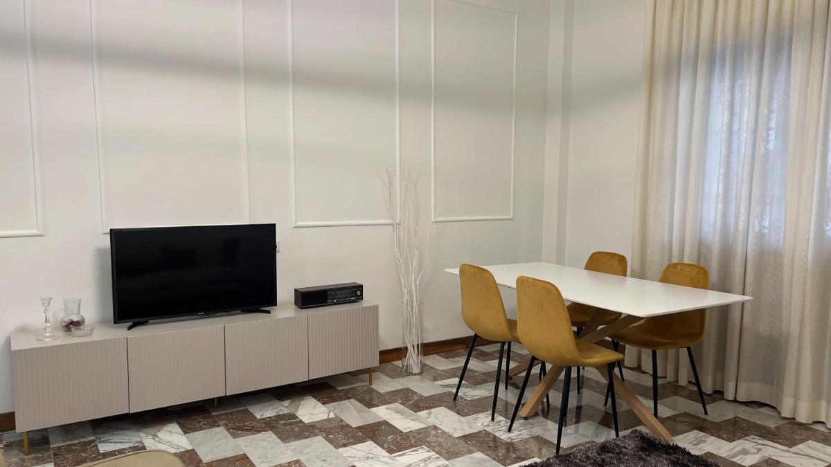 Gelsi Apartment – Roma Metro C