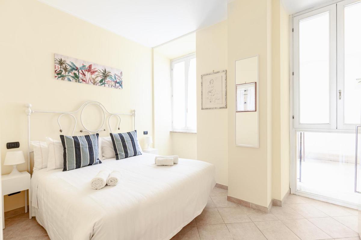 Hostly-Volturno Suite Apartment-Center of Rome