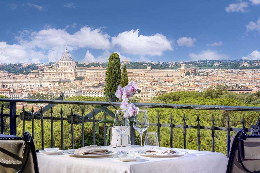 Hotel Splendide Royal – The Leading Hotels of the World