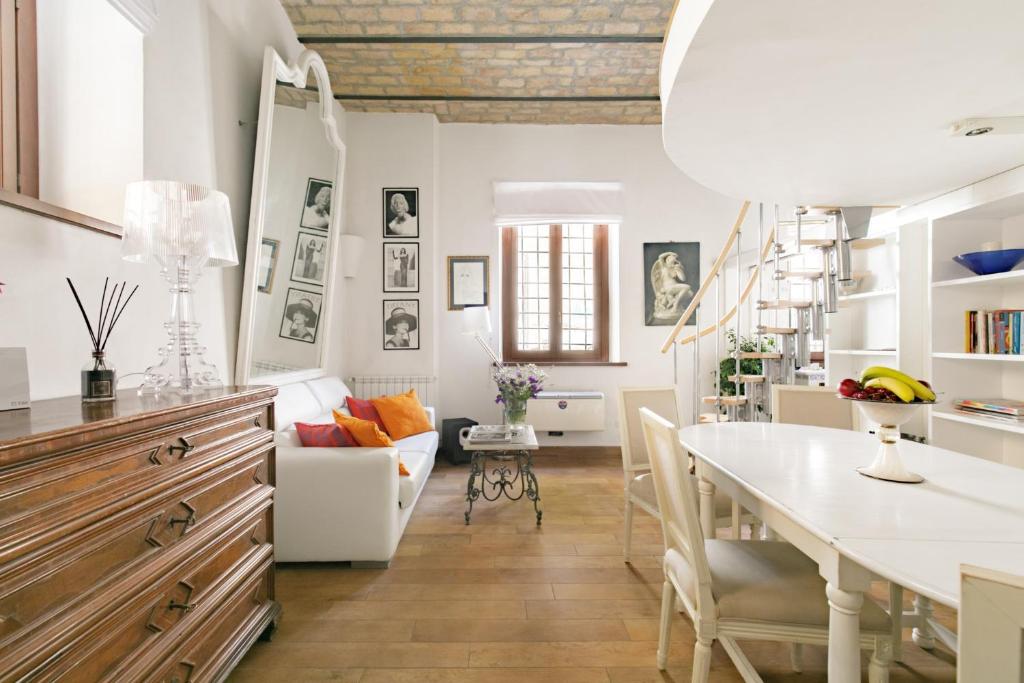 Leopardo 28 – Loft in Trastevere