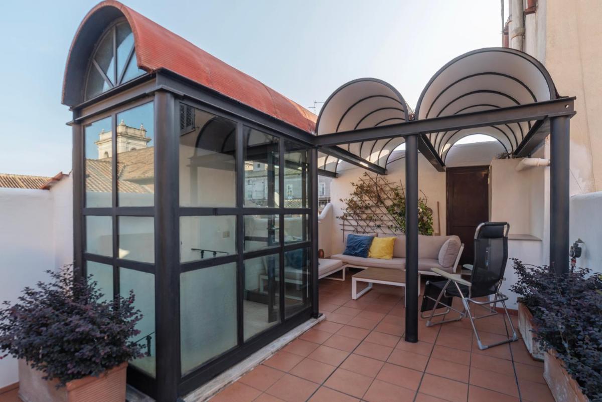 Pantheon Panoramic Rooftop Terrace Apartment