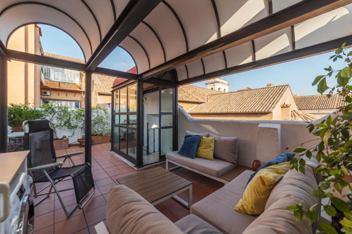 Pantheon Panoramic Rooftop Terrace Apartment