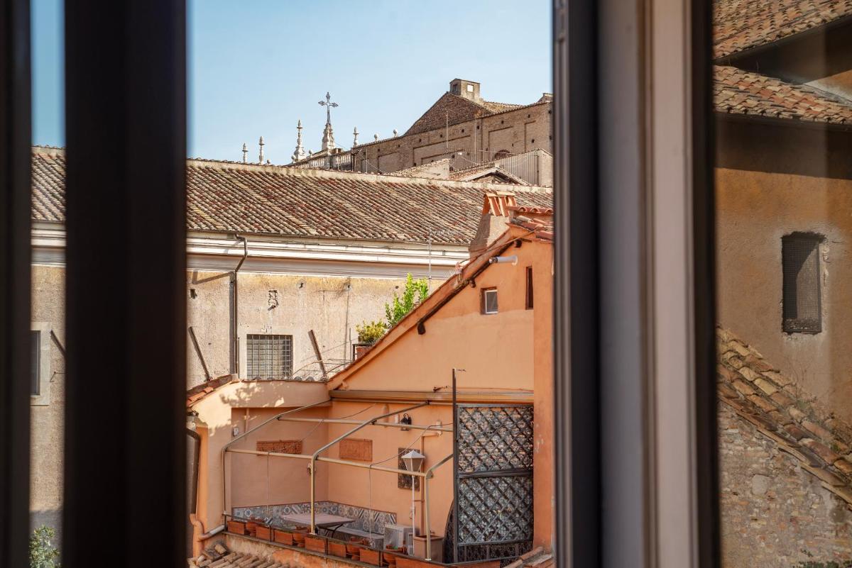 Pantheon Panoramic Rooftop Terrace Apartment