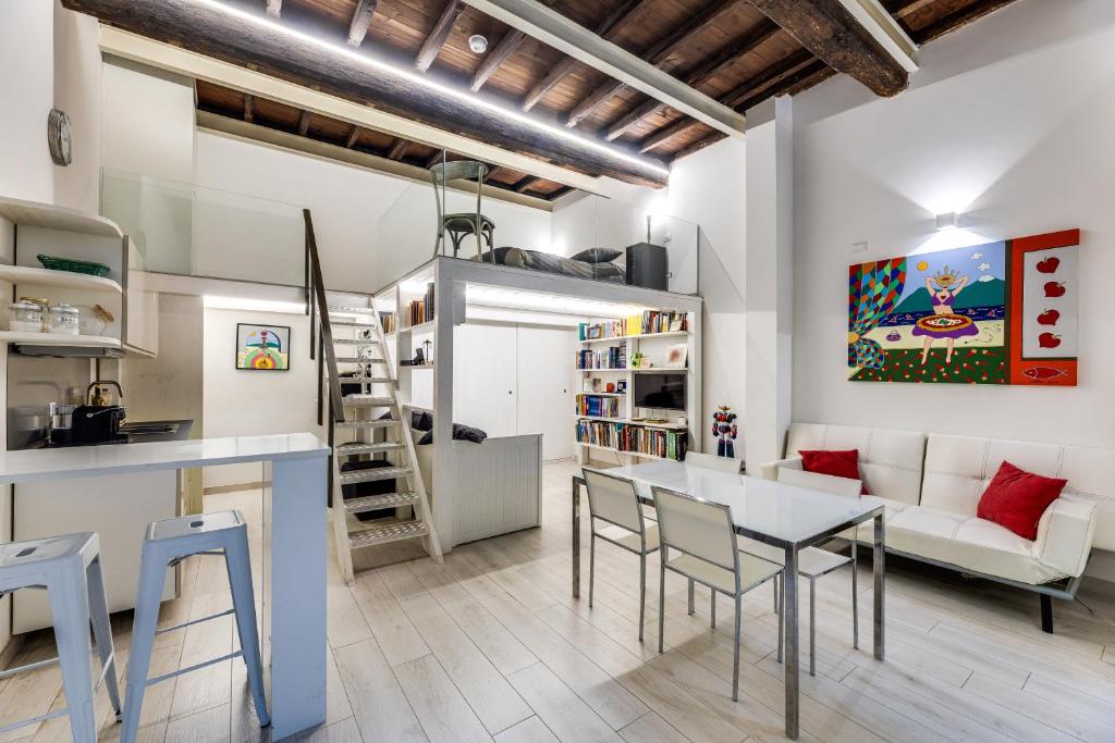 Rome Historic Center Cozy LOFT