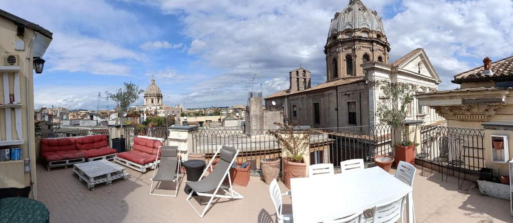 Terrace Apartment On The Monuments Of Rome