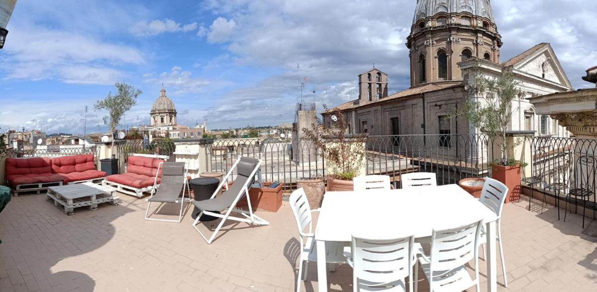 Terrace Apartment On The Monuments Of Rome