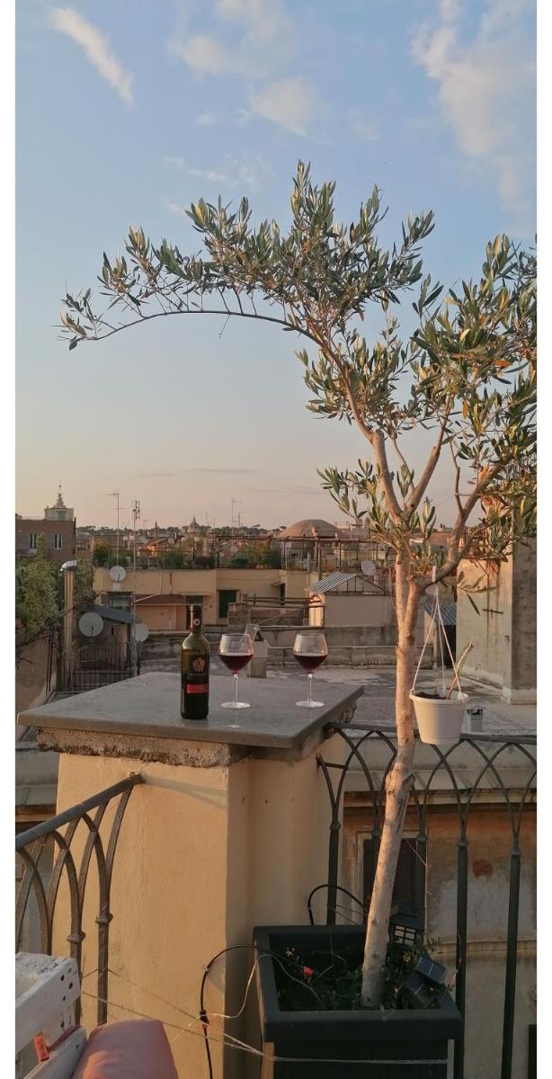 Terrace Apartment On The Monuments Of Rome